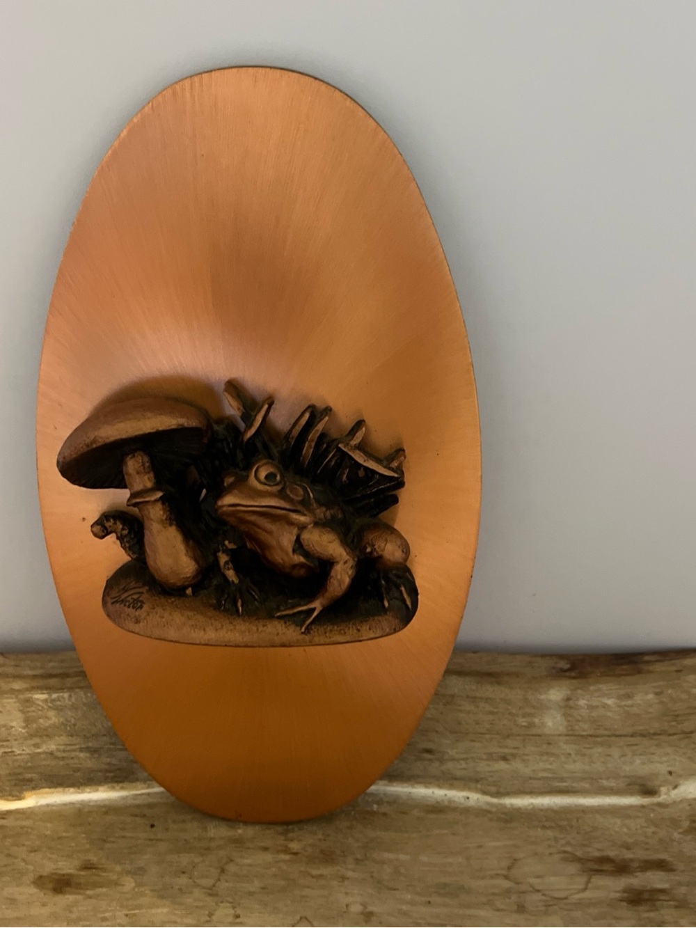 Vintage Decorative Frog & Mushroom Wall Plaque in Copper Tone - Home Wall Decor